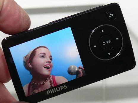 Elegant im neuen Philips Produktdesign kommt der Multimedia-Player 