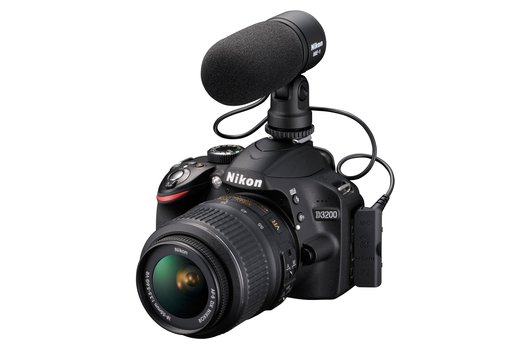 Die Kamera ist mit dem Nikon-Stereomikrofon ME-1 kompatibel.