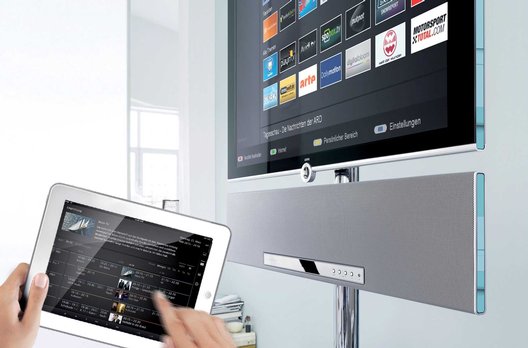 Die Assist Media App macht das iPad zur grossflächigen Fernbedienung von Loewe-Fernsehern. 