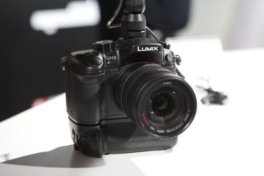 Und mit der Lumix GH3 will Panasonic den professionellen Foto-Markt aufmischen. 