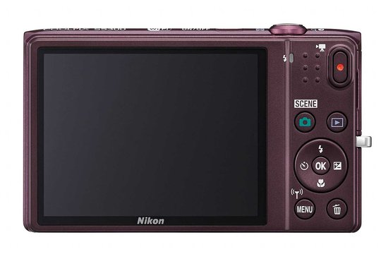  Der Clear-Color-Monitor der S5300 mit 461'000 Bildpunkten verspricht eine klare Wiedergabe und scharfe Kontraste bei der Aufnahme und Bildanzeige, ganz gleich, ob bei Sonnenschein oder bei schwachem Licht.