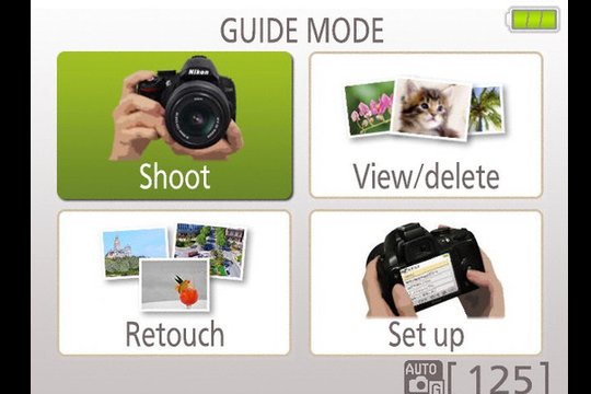 Etwas Besonderes an der D3300 ist der Guide-Modus, im „Shoot“-Bereich nochmals unterteilt für Einsteiger und Fortgeschrittene. Der elektronische Guide erklärt und führt den Anwender Schritt für Schritt zu den situativ geeigneten Kameraeinstellungen.