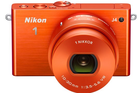 Der CMOS-Sensor der Nikon 1 J4 mit 18,4 Megapixeln im CX-Format ohne optischen Tiefpassfilter ermöglicht gestochen scharfe Abbildung feinster Strukturen. 