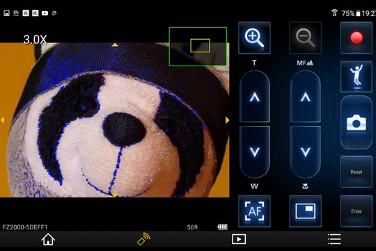 Drahtloses manuelles Fokussieren mittels «Panasonic Image App». Die blaue Kantenbetonung, das 