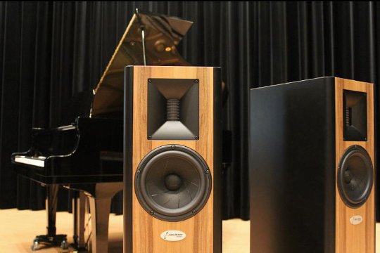 Selmoni Speakers - Meisterwerke der Lautsprecherbaukunst
Swiss Made