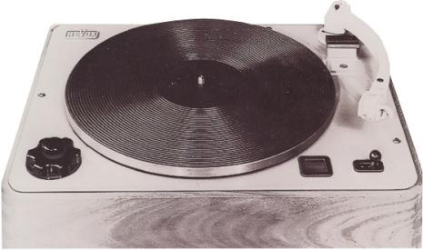Die Erkenntnis, dass die damaligen Plattenspieler in Verbindung mit einem Radioempfänger zwar genügten, aber für eine High-Fidelity-Anlage nicht taugten, war Anlass für die Entwicklung eines Plattenspielers nach eigenen Vorstellungen, des Revox 60. Ein für die Zeit technisch phänomenales Gerät mit einem Frequenzgang von 20 Hz-15kHz. Wegen Wegen fehlender Produktionskapazität leider nur kurze Zeit gefertigt.