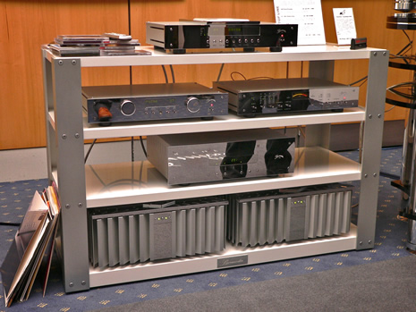 Ein weiterer HighEnd Audio Klassiker sind die traumhaftverarbeiteten Geräte von Burmester aus Berlin.