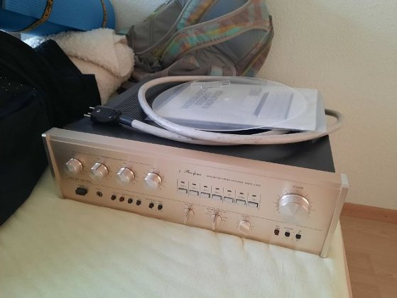 Accuphase E206
