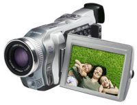 Der MVX150i von Canon kann mit der Direct Print Funktion digitale Fotos direkt, d.h. ohne vorherige Übertragung auf den PC ausdr