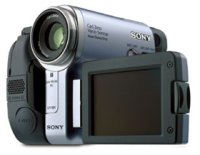 Auch das kleinste Modell von Sony, der DCR-TRV14, bietet eine Webcam-Funktion mit Übertragung über die USB-Schnittstelle.