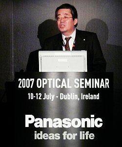 Mr. Yorihisa Shiokawa eröffnet das Optical Seminar 07
