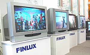 Das neue Line-Up der Finlux Fernseher, alle mit nicht brennbaren Gehäusen, 100 Hz-Technik, attraktiver Bedienung