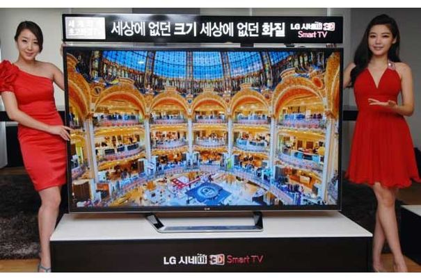 84 Zoll und vierfache HD-Auflösung: der LG-TV ist eines Kleinkinos würdig.