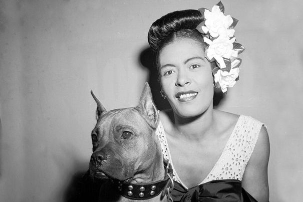 Billie Holiday 1947 mit ihrem Hund «Mister».
