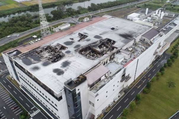 Massive Schäden nach einem Brand in AKMs Nobeoka-shi Factory.