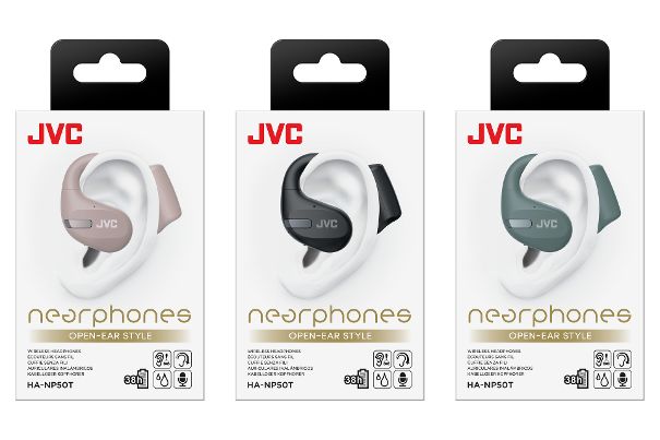 JVC Nearphones in ihrer Verpackung in drei Farbvarianten: Schwarz, Salbeigrün und Sandbeige.