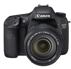 Die Canon EOS 7D ist zwischen den Modellen EOS 50D und EOS 5D Mark II positioniert.