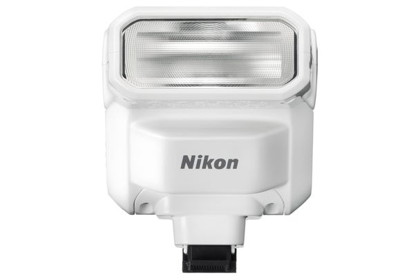 Das Blitzgerät SB-N7 von Nikon