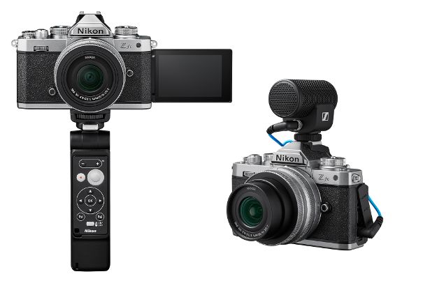 Fürs Vlogging gerüstet: Das Nikon Z fc Vlogger-Kit mit Handgriff, Fernbedienung und Mikrofon.