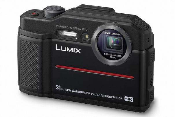 Aufgerüstet: Die Lumix FT7 Tough von Panasonic besitzt neu einen grösseren Sensor, einen Sucher und 4K-Video- sowie Foto-Funktionen.