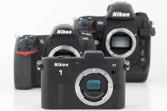 Die Nikon 1 V1 ist das Topmodell des neuen 