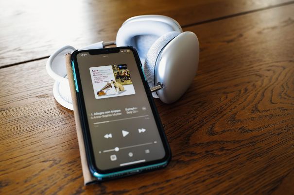 3D-Audio mit Apple Music und den AirPods Max.