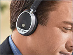 Die Bose Kopfhörer mit TriPort-Technik sind kompakt und bieten hervorragenden Klang.