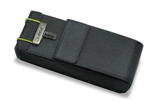 Sinnvolles Zubehör: Gut geschützt auf der Reise ist das Bose SoundLinkMini mit einer optional erhältlichen Tasche.