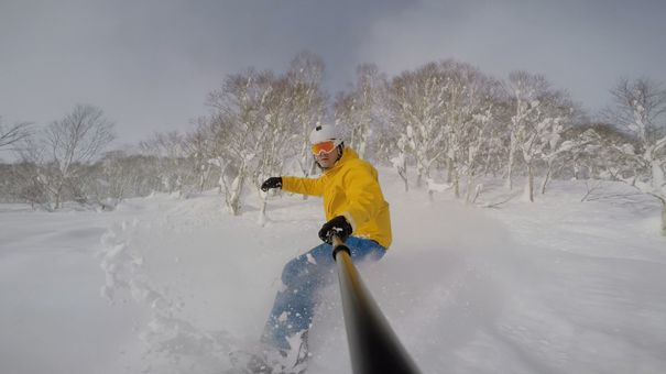 Ausschnitt aus Hero4 Video mit SuperView, das Snowboard ist erkennbar.