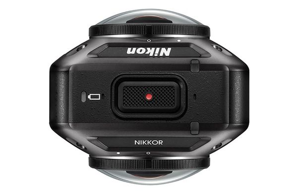Die Nikon KeyMission 360 ist eine Kamera mit zwei Kameras. Die zwei 4K-Sensoren ergeben zusammen ein 360-Grad-Bild.