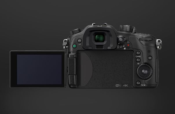 Kleiner als Spiegelreflexkameras: Die GH4 hat eine relative kompakte Bauform und einiges zu bieten.