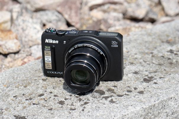 Nikon Coolpix S9700 mit 30fach Zoom