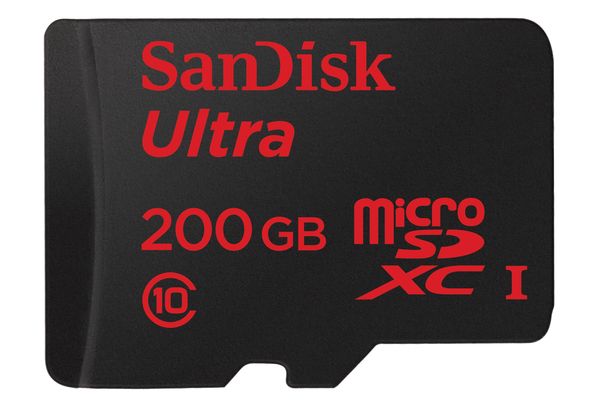 200 Gigabyte auf Daumennagelgrösse. Mit MicroSD-Speicherkärtchen lässt sich der Platz im Handy einfach erweitern. Allerdings muss man dabei Einschränkungen in Kauf nehmen. (Bild: Sandisk)