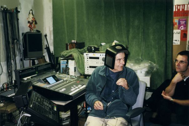 Jürg Jecklin mit dem Float im Studio.
