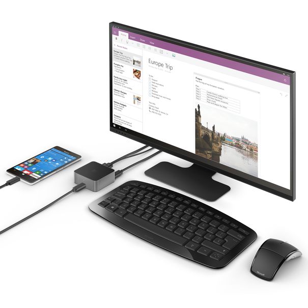 Das Lumia 950 ist das erste Smartphone, das via Dock auch zum Arbeiten am PC taugt.