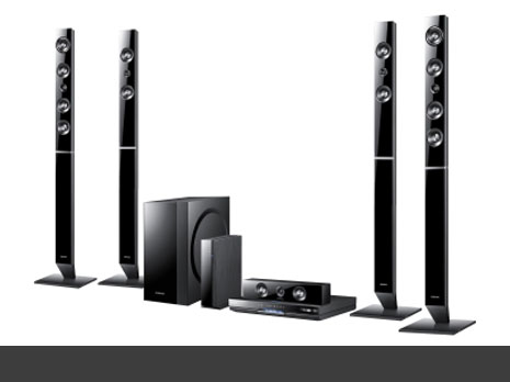 Das Heimkinosystem HT-D6750W gibt den Sound mit insgesamt 1330 Watt über 7.1 Kanälen wieder. Unterstützt werden u.a. die Tonformate Dolby TrueHD und DTS-HD Master Audio.