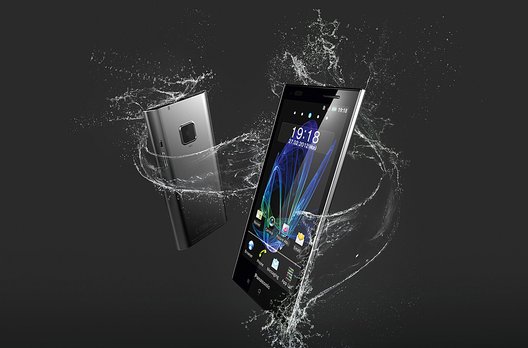 Panasonic bringt mit den Eluga-Modellen zwei wasserdichte Touchscreen-Smartphones auf den europäischen Markt. 