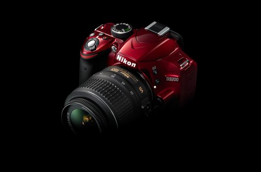Dank ihres leichten und kompakten Gehäuses ist die Nikon D3200 sehr handlich und ein idealer Begleiter für unterwegs.