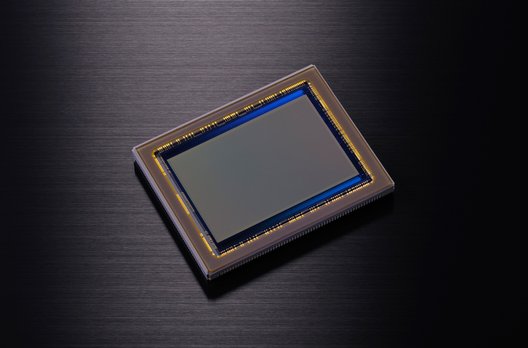 Der CMOS-Sensor im FX-Format (Vollformat) mit 36,3 Megapixel verpricht ein grosses Signal-Rausch-Verhältnis und hohen Dynamikumfang.