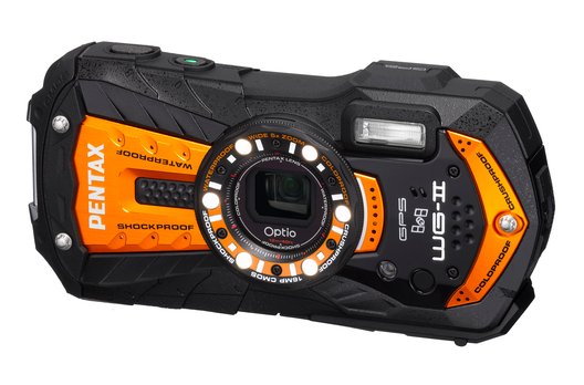 Pentax Optio WG2-GP: Sie ist die teurere Variante mit GPS, knipst mit einer Fotoauflösung von 16 Mpx und filmt in Full-HD (1080/30p). Sie hat ein 28 - 140 mm-Zoom. Ihre unverbindliche Preisempfehlung ist 429 Franken.