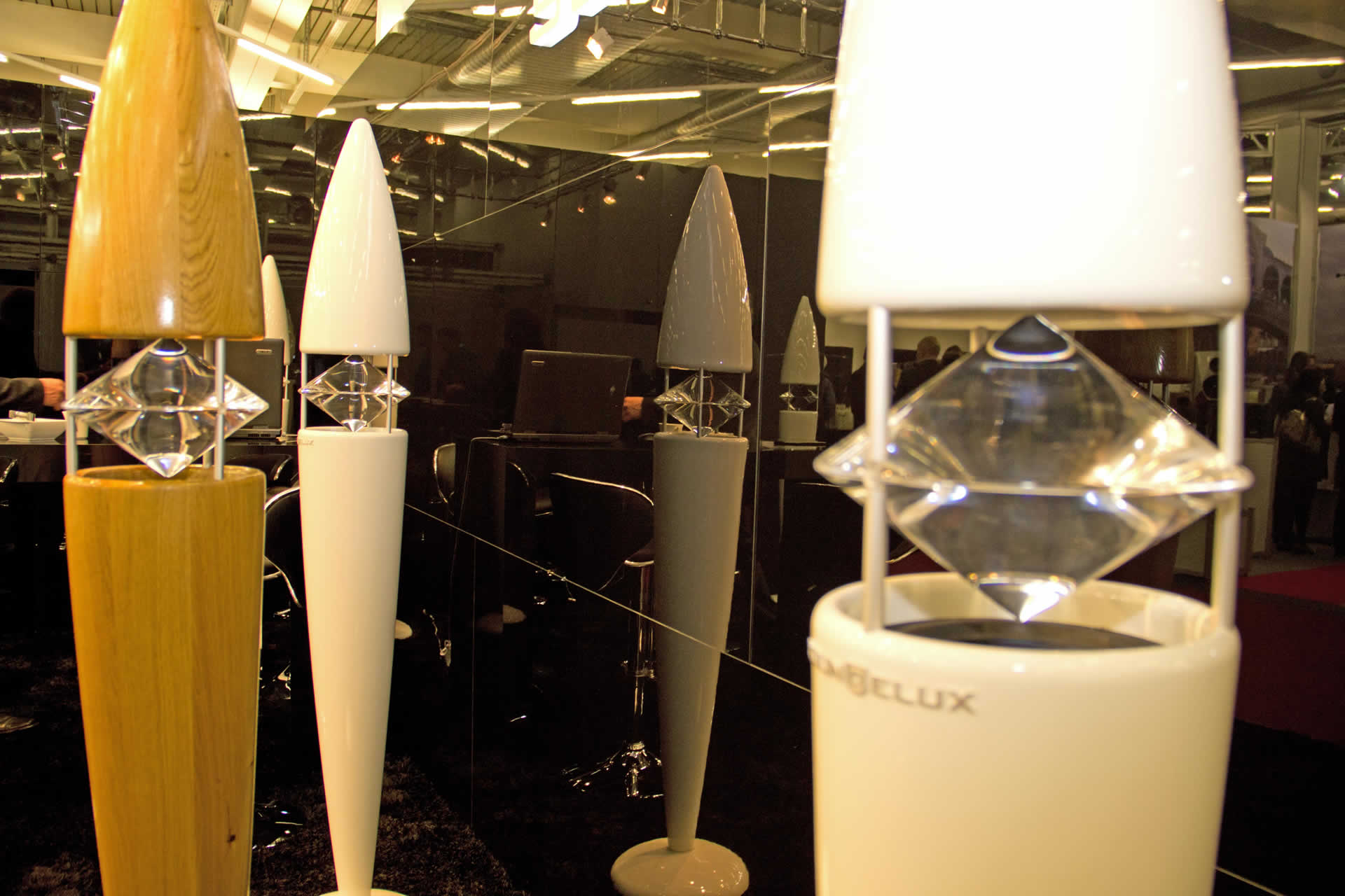 Aus Wetzikon im Zürcher Oberland stammen die Sounddelux Lautsprecher. Der Diffusor verteilt den Schall horizontal und vertikal im 360-Grad-Winkel.