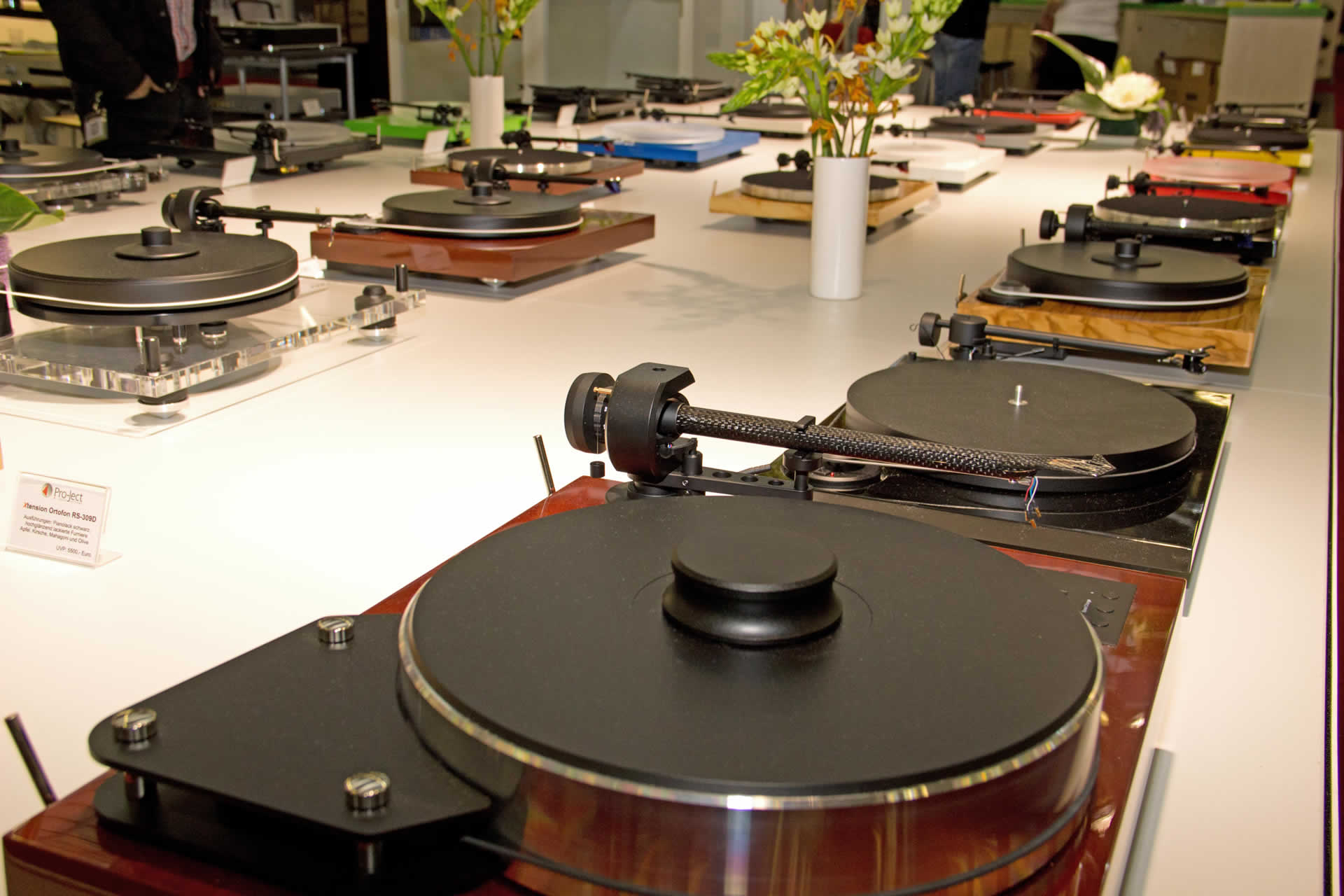 Kaum zu glauben: Aber Mitten im Digitalzeitalter wurde Pro-ject mit preiswerten, aber soliden analogen Laufwerken zu einem der grössten Anbieter im Vinylbereich.