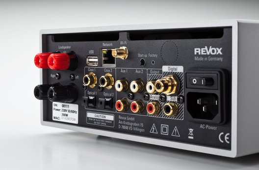 Analoge und Digitale Audioeingänge ermöglichen den Anschluss klassischer Audioquellen.