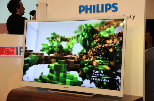 Philips hat die inneren und äusseren Werte des stylischen Designs der Line Edge Smart TVs weiterentwickelt. Neu ist dieser in zwei Grössen erhältlich: 42 und 47 Zoll.