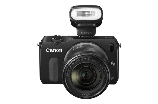 Die kamera verfügt über keinen integrierten Blitz. Statt dessen gehört das neuen Speedlite 90EX Blitzgerät zum Lieferumfang.