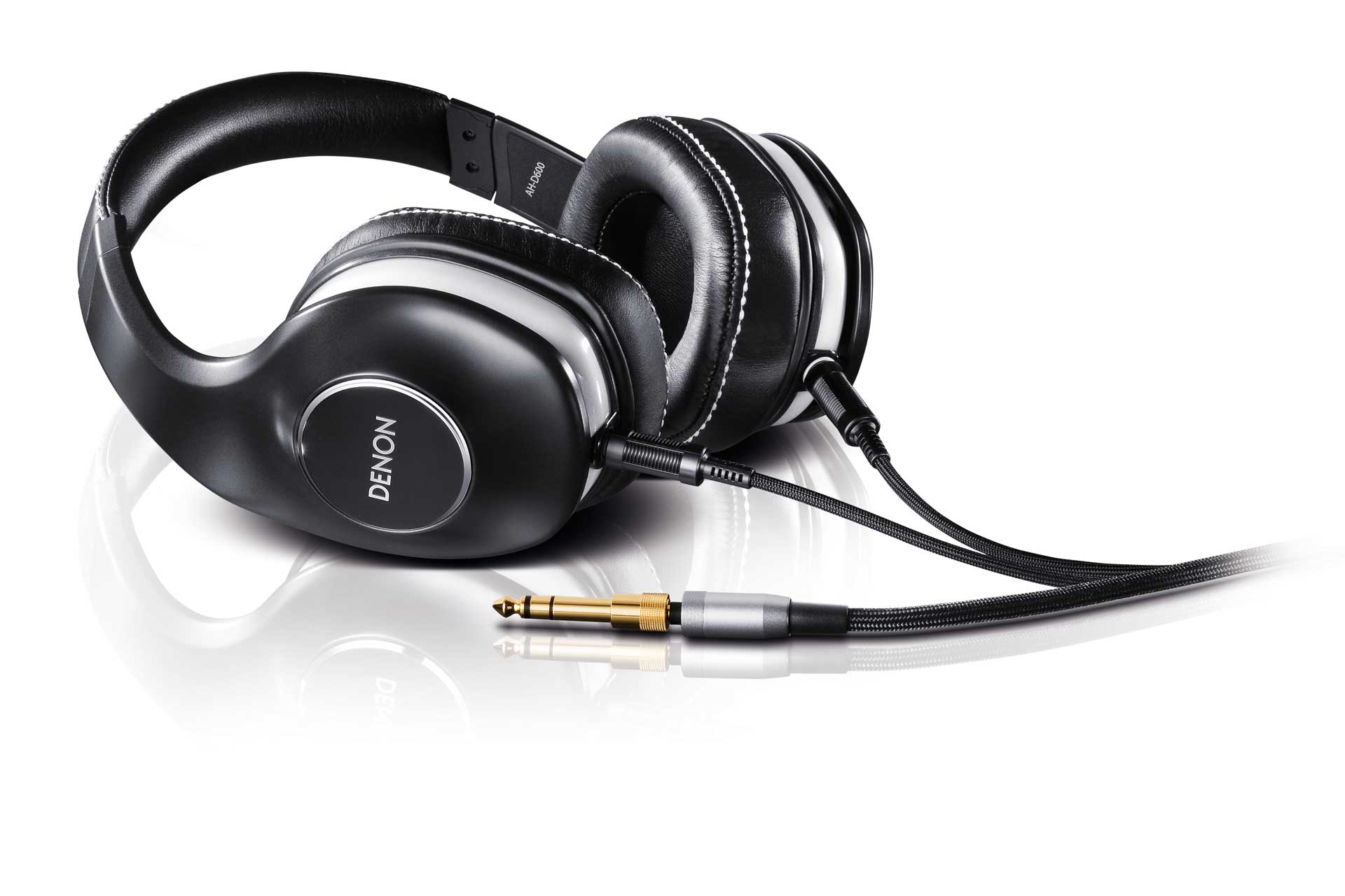 Der Music Maniac AH-D600 Over-Ear-Kopfhörer