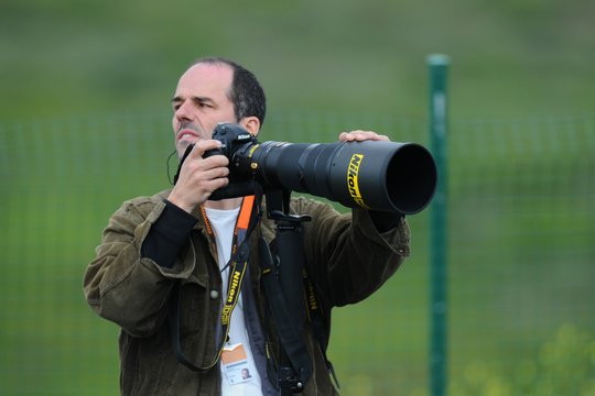 Alessandro della Valle, Cheffotograf der grössten Schweizer Bildagentur Keystone zeigte an seiner Präsentation eindrücklich, dass der Puls im News-Business auch mal ganz schön schnell schlagen kann. Über 6000 Bilder gehen täglich über die Keystone Bildschirme. (Bild: Nikon)