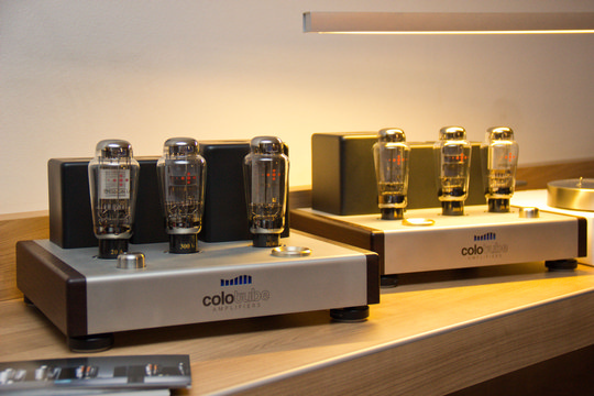 Noch ein Schweizer Produkt: Der neue Colotube Stereo-Vollverstärker mit 300B Röhre.