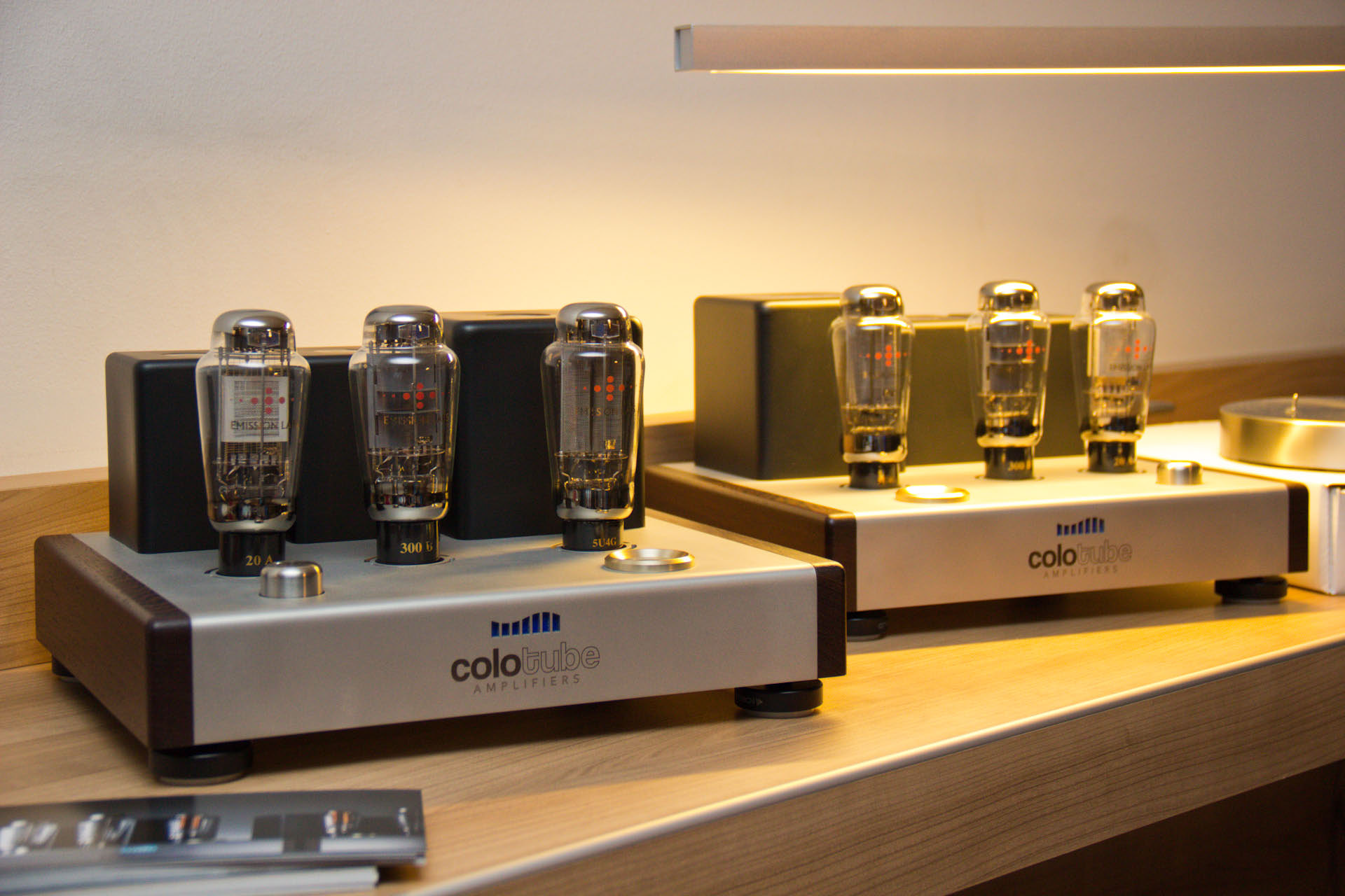 Noch ein Schweizer Produkt: Der neue Colotube Stereo-Vollverstärker mit 300B Röhre.