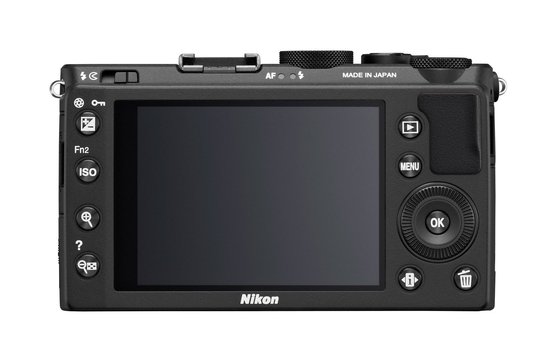 Die Bilder können mithilfe des 7,5 cm-LCD-Monitors (3,0 Zoll) mit 921‘000 Bildpunkten direkt in der Kamera bearbeitet werden. Für die Bedienung verfügt die Kamera über die grafische Benutzeroberfläche der Nikon-Spiegelreflexkameras.